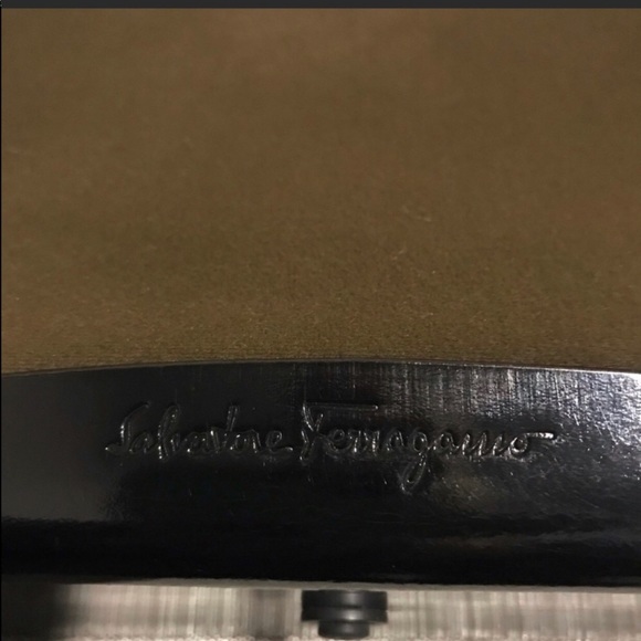 Salvatore Ferragamo like new gorgeous hobo - Picture 8 of 10